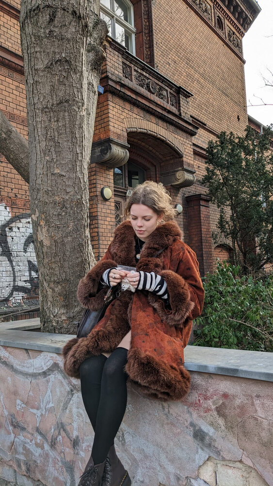 Откровенная съемка Daniela и Lilith с большими сиськами и волосатыми кисками — фото 20